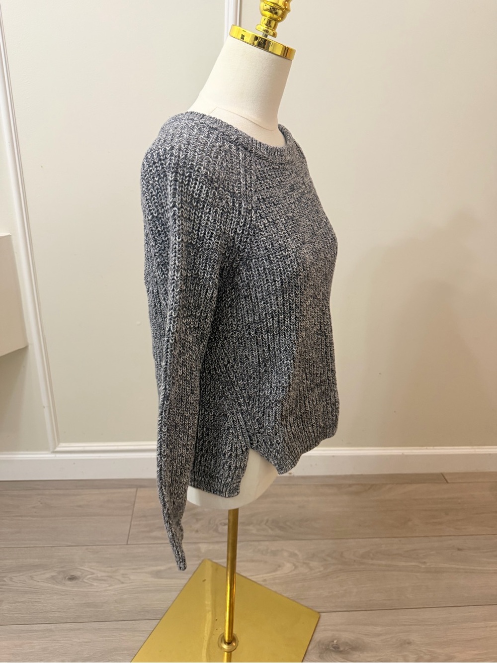 GAP Gray Marled Crewneck Sweater - Picture 7 of 8